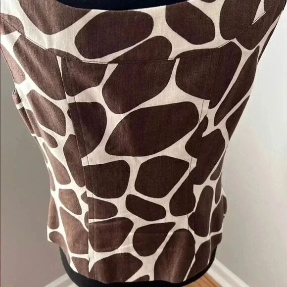 Carlisle Brown and white spot scoop neck sleeveless top - Picture 6 of 11